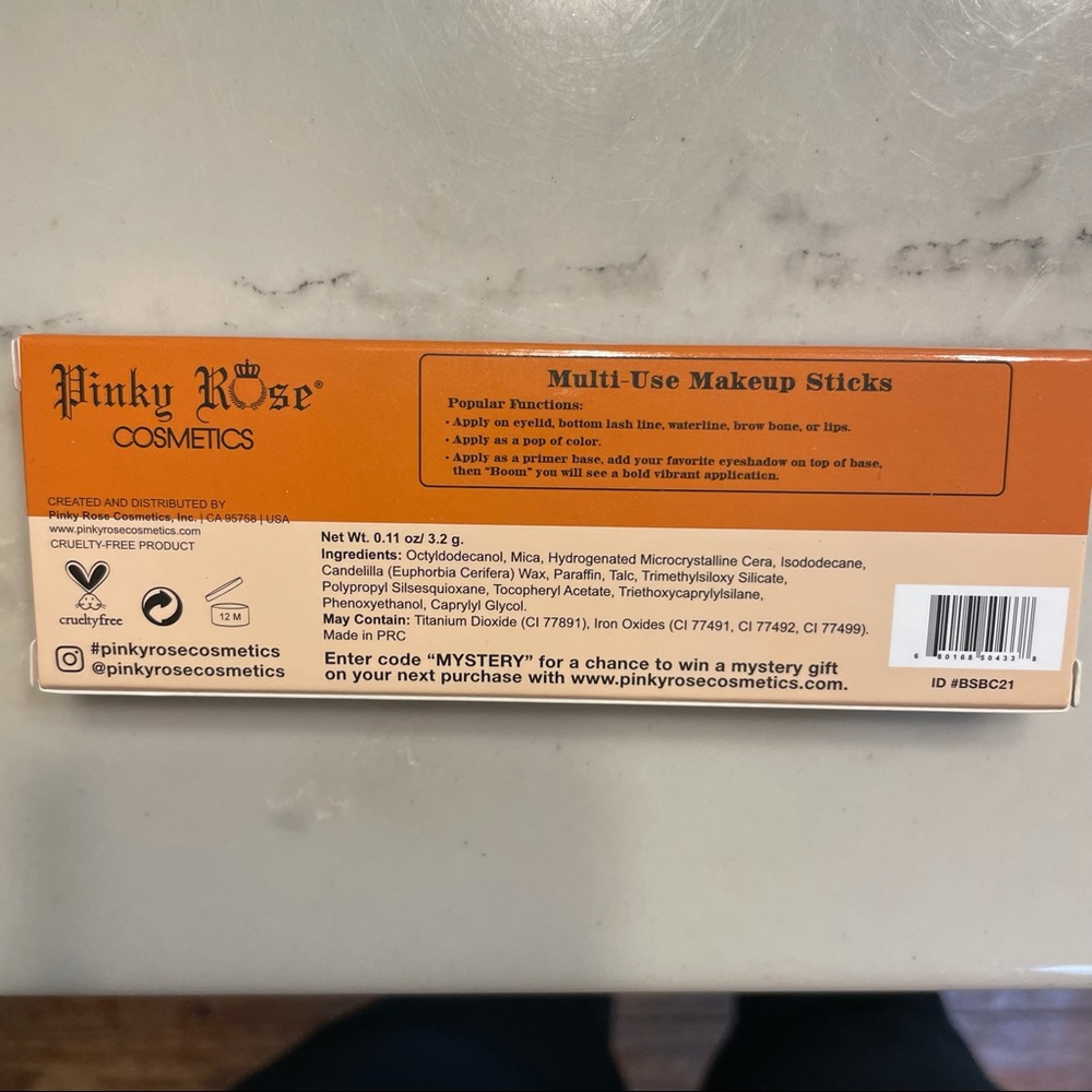 Multi-Use Makeup Base Sticks - Picture 3 of 4